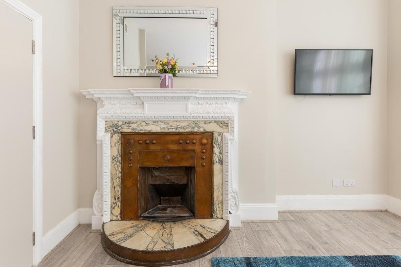 Air Conditioned Apt High St Kensington London Exterior foto